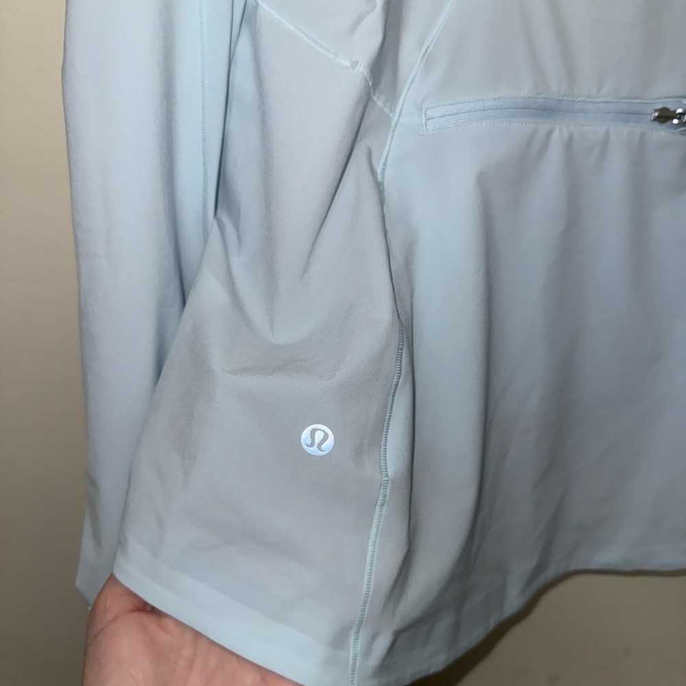 Lululemon Mist Over Windbreaker in Windmill $128 Size 8 - Picture 12 of 14
